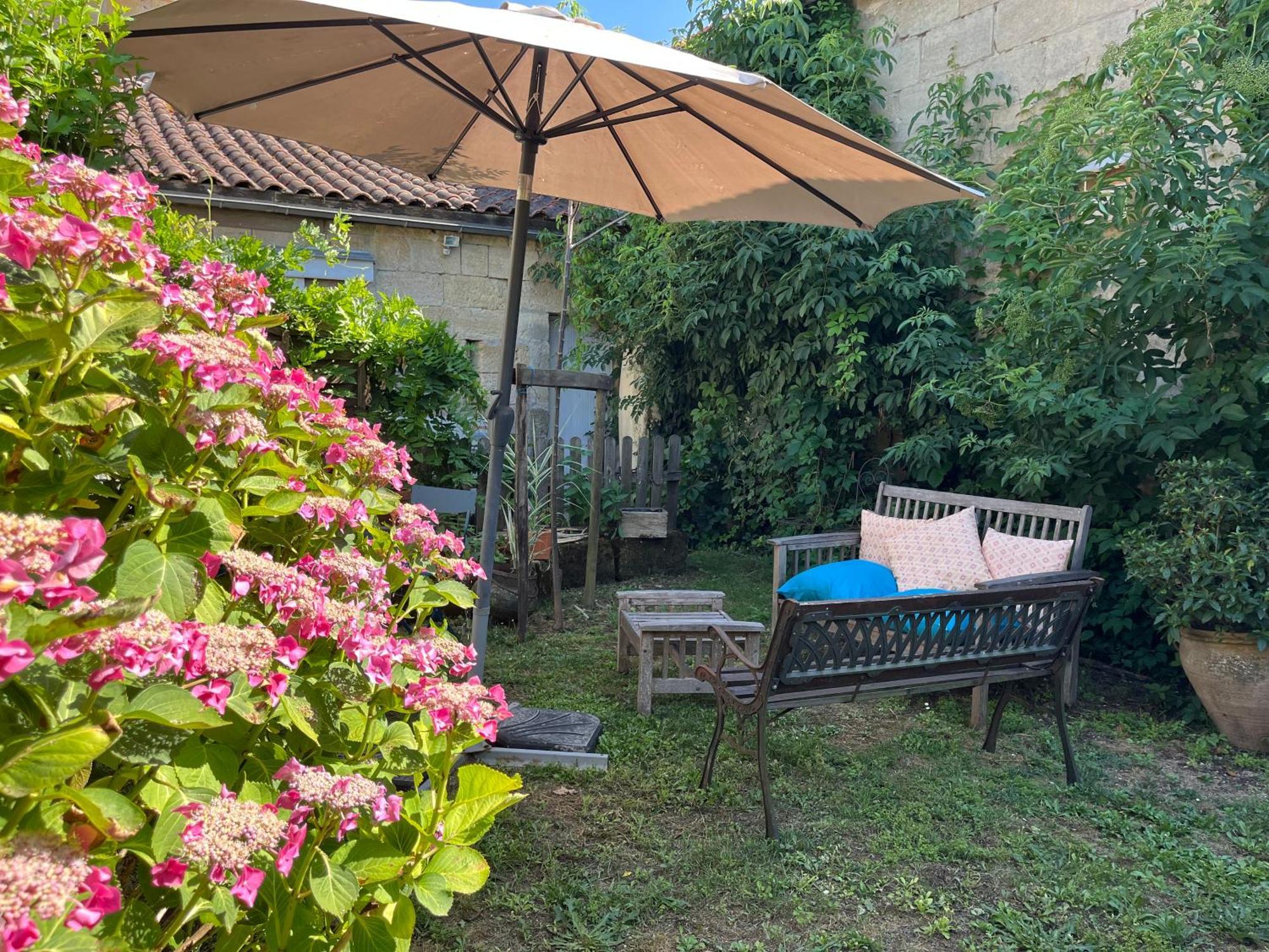 Couette-café 2 Peyroutas à St Emilion 3*