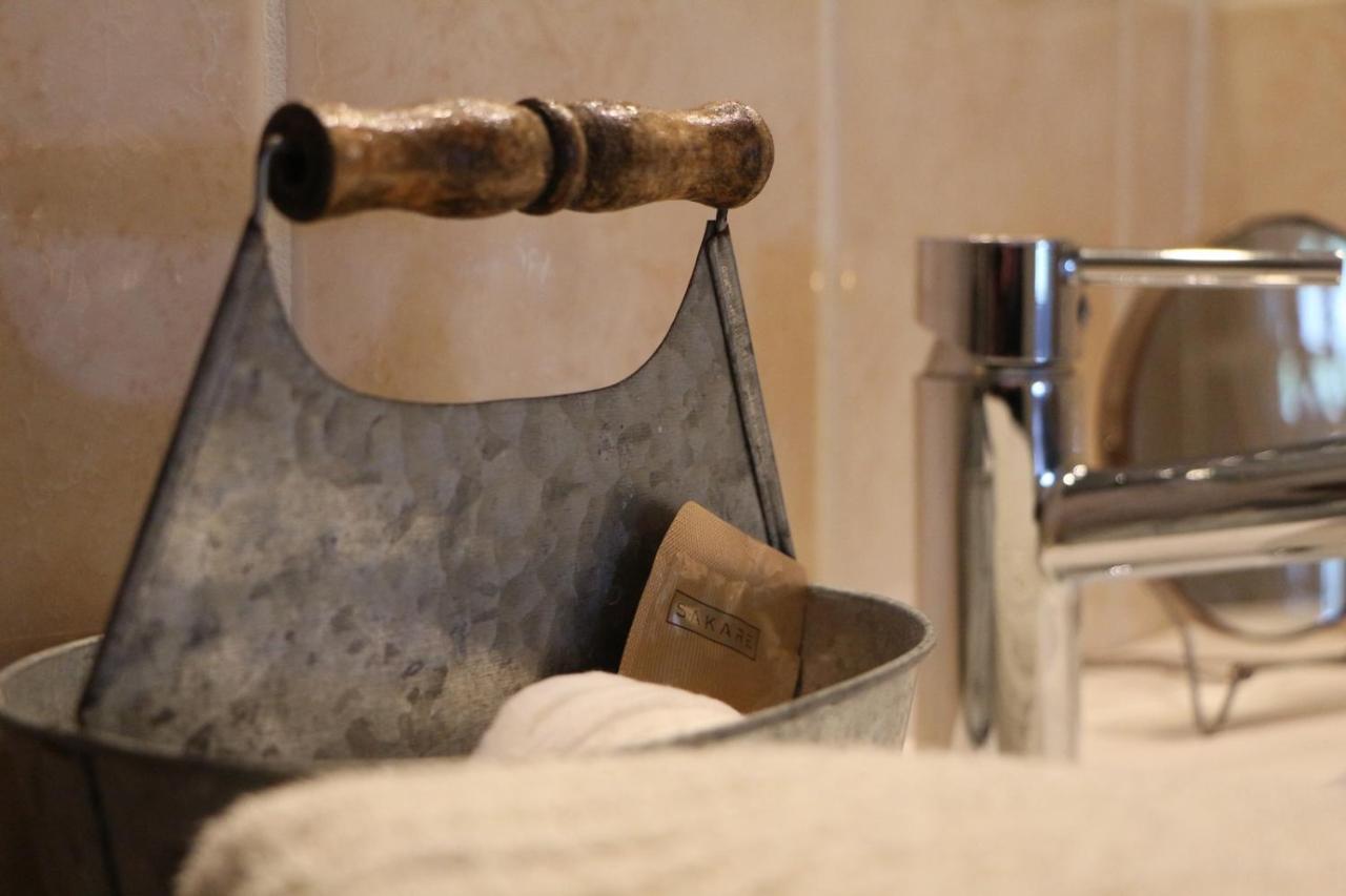 2 Peyroutas à St Emilion Couette-café 3*